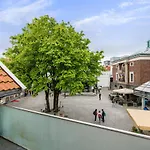 Charming Rooftop In Heart Of Apartment *