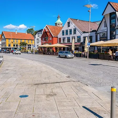 Charming Rooftop In Heart Of Lägenhet